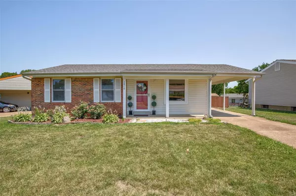 2816 Vineyard Dr, Arnold, MO 63010