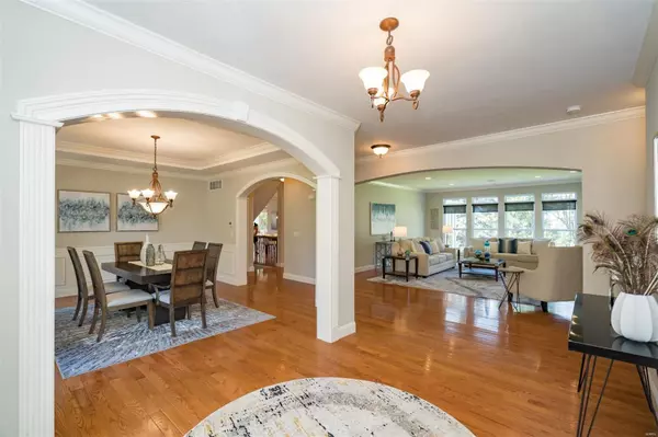 Creve Coeur, MO 63141,12365 Mulberry Tree CT