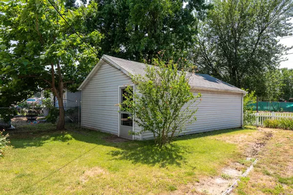 East Alton, IL 62024,211 Washington AVE