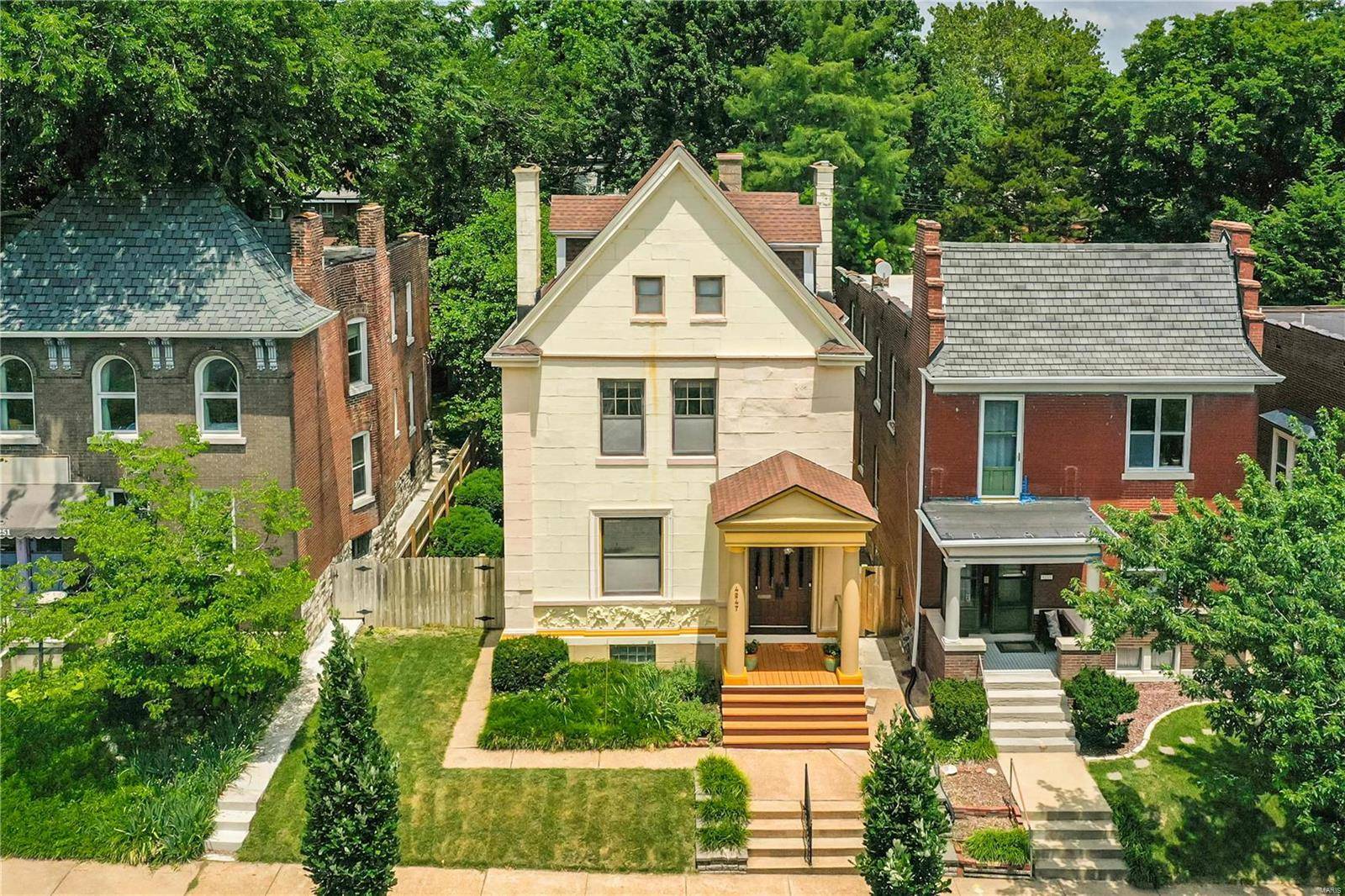 St Louis, MO 63110,4247 Flad AVE