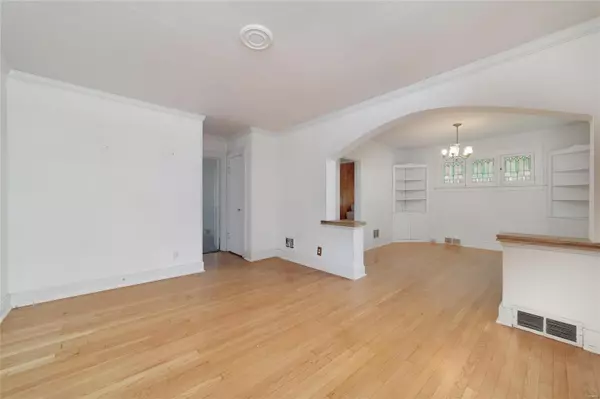 St Louis, MO 63144,8770 Brentwood PL