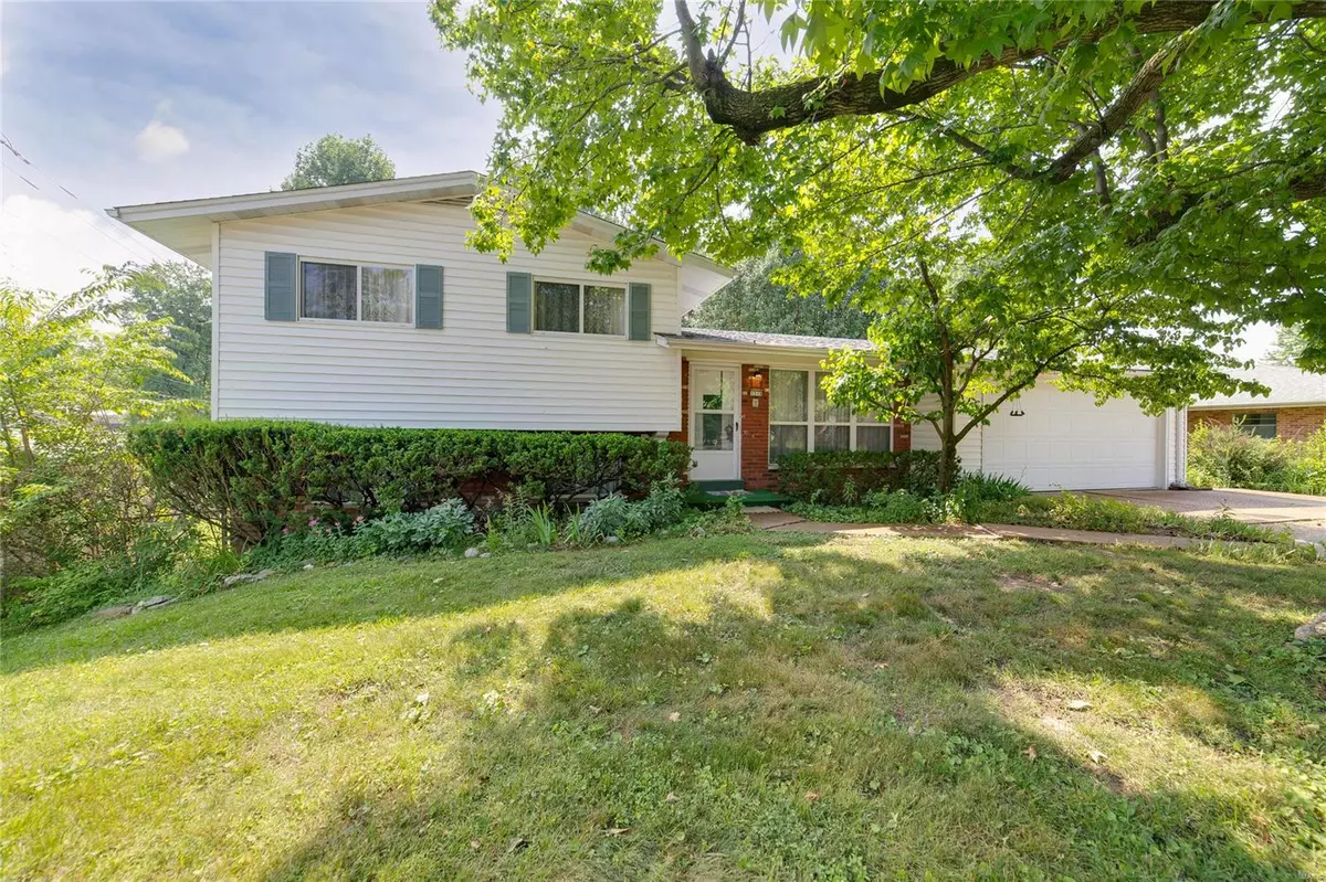 St Louis, MO 63146,1318 Ross AVE