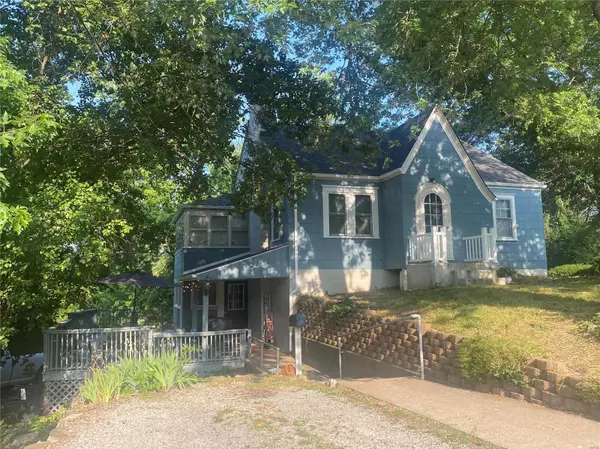 561 Flora, Hannibal, MO 63401