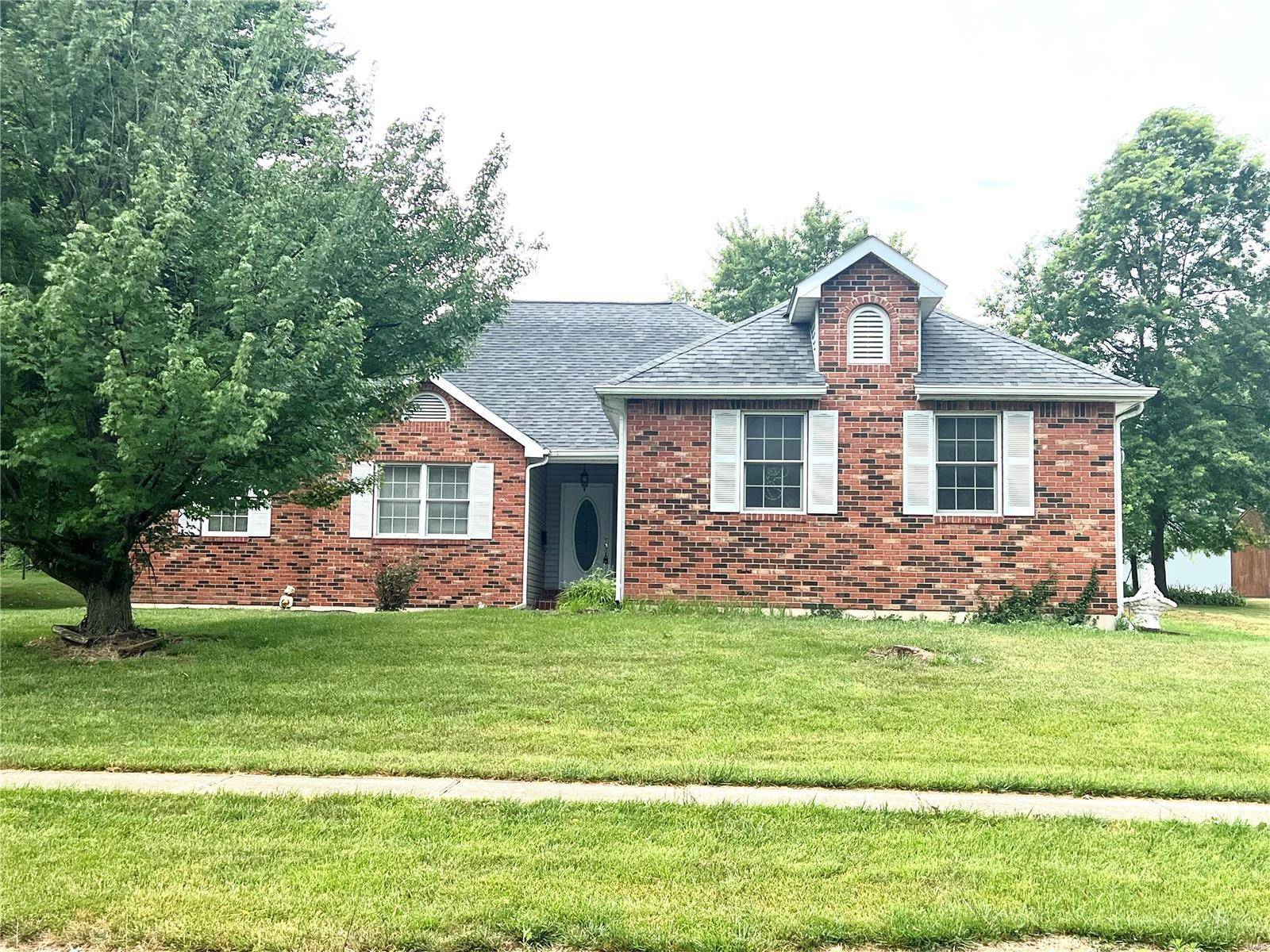 412 N Main Cross, Bowling Green, MO 63334