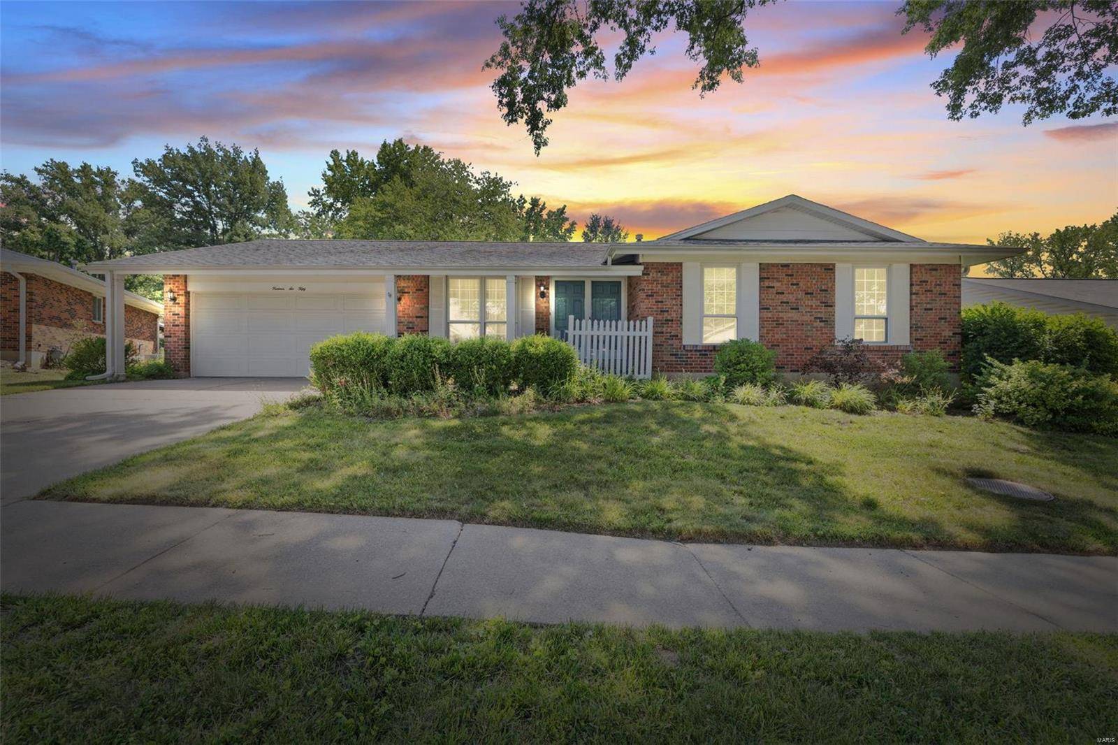 14650 Baratton DR, Florissant, MO 63034