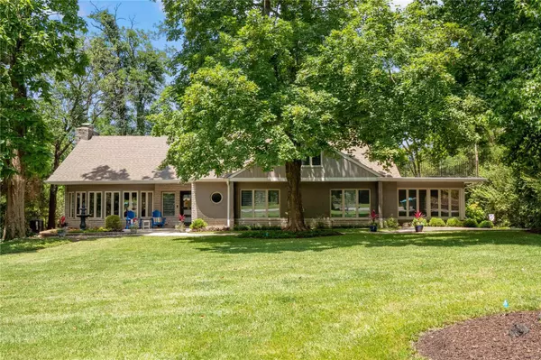 Creve Coeur, MO 63141,12237 Ladue RD