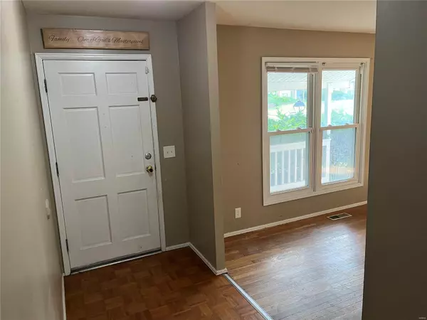 Unincorporated, MO 63031,1304 Woodpath Drive