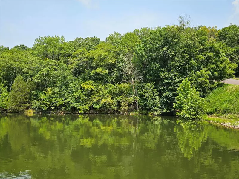 138 N Lake Sherwood DR, Lake Sherwood, MO 63357