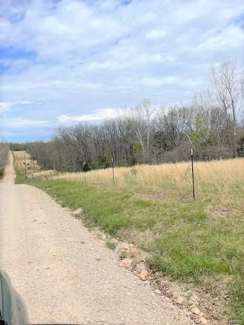 Lebanon, MO 65536,2 Lark DR
