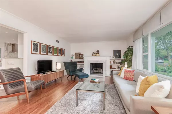 Clayton, MO 63105,653 Langton DR