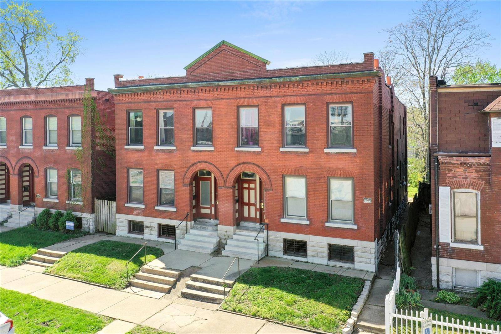 St Louis, MO 63110,4320 Chouteau AVE