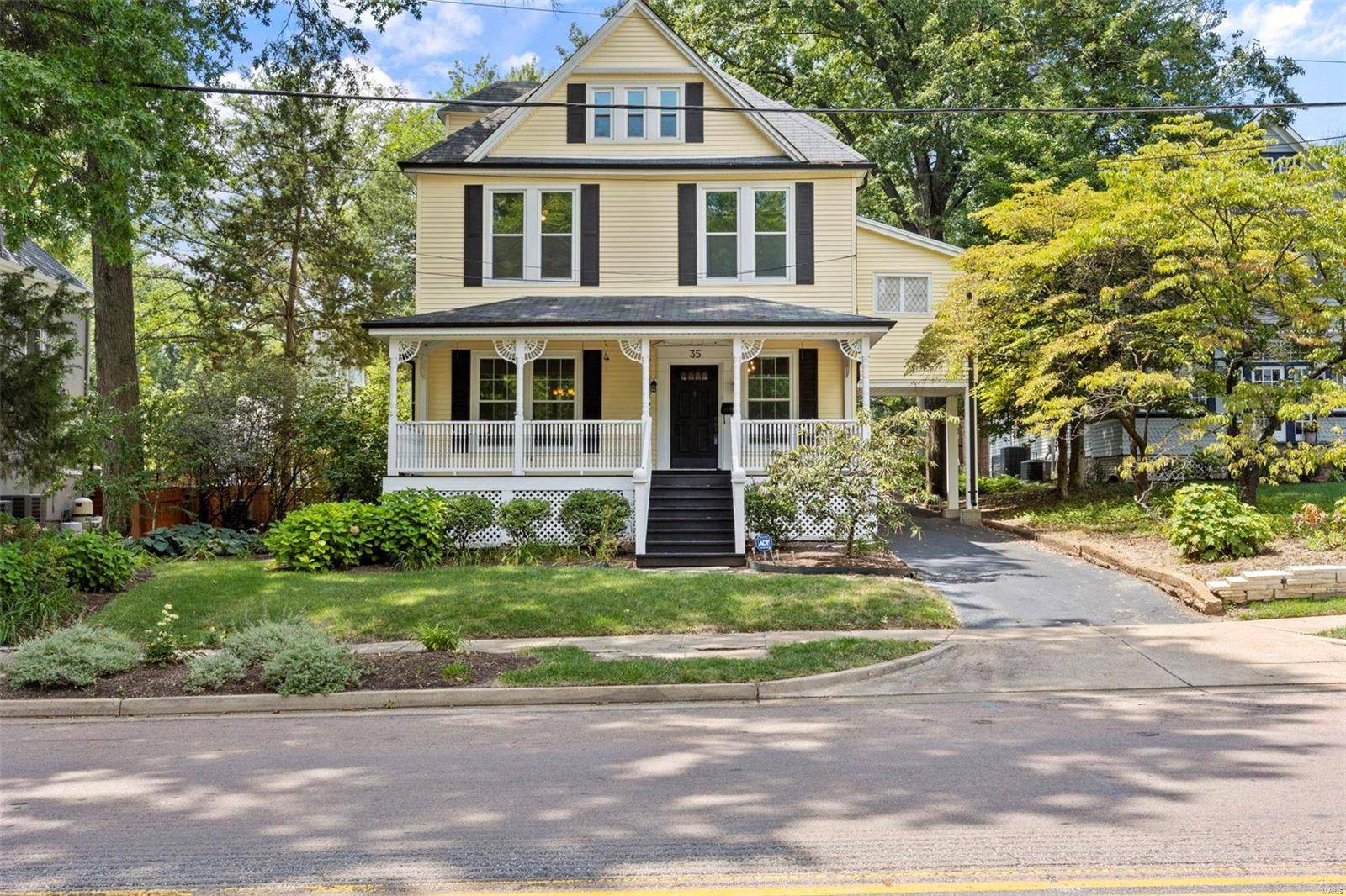 35 S Elm AVE, Webster Groves, MO 63119