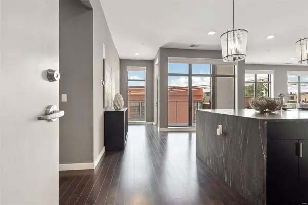 St Louis, MO 63108,4101 Laclede AVE #308