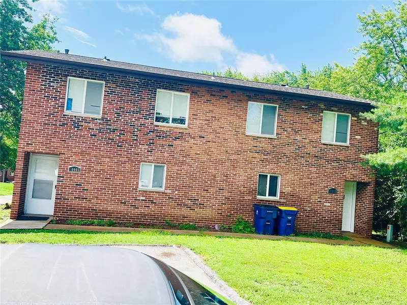 10005 Isabelle DR, St Ann, MO 63074