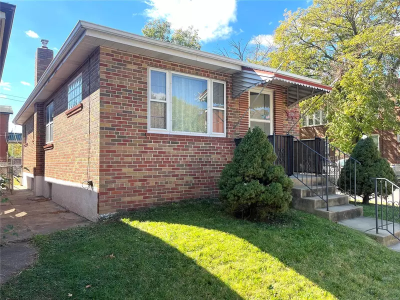 3526 Itaska ST, St Louis, MO 63111