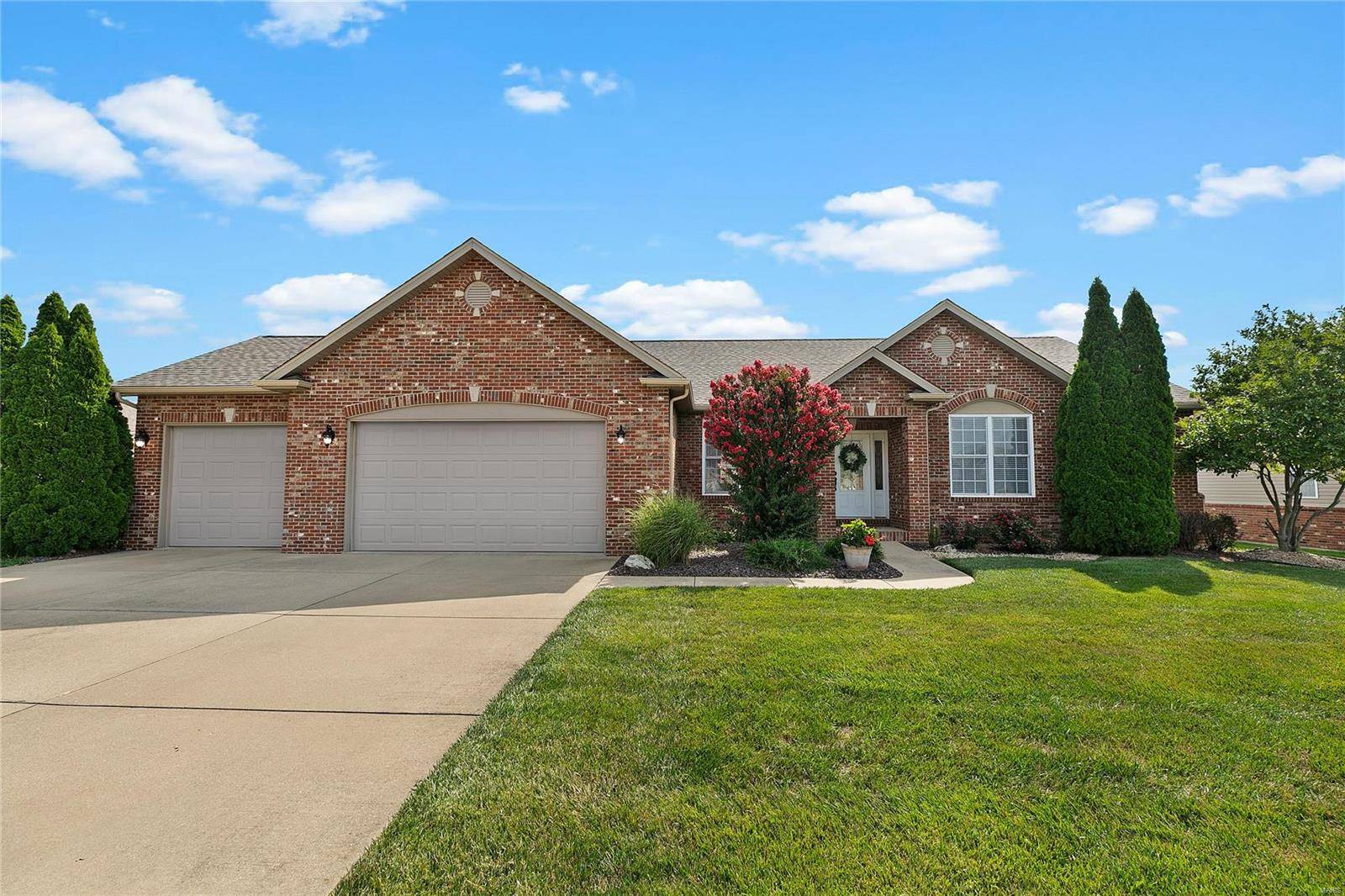 4268 Redfield DR, Swansea, IL 62226