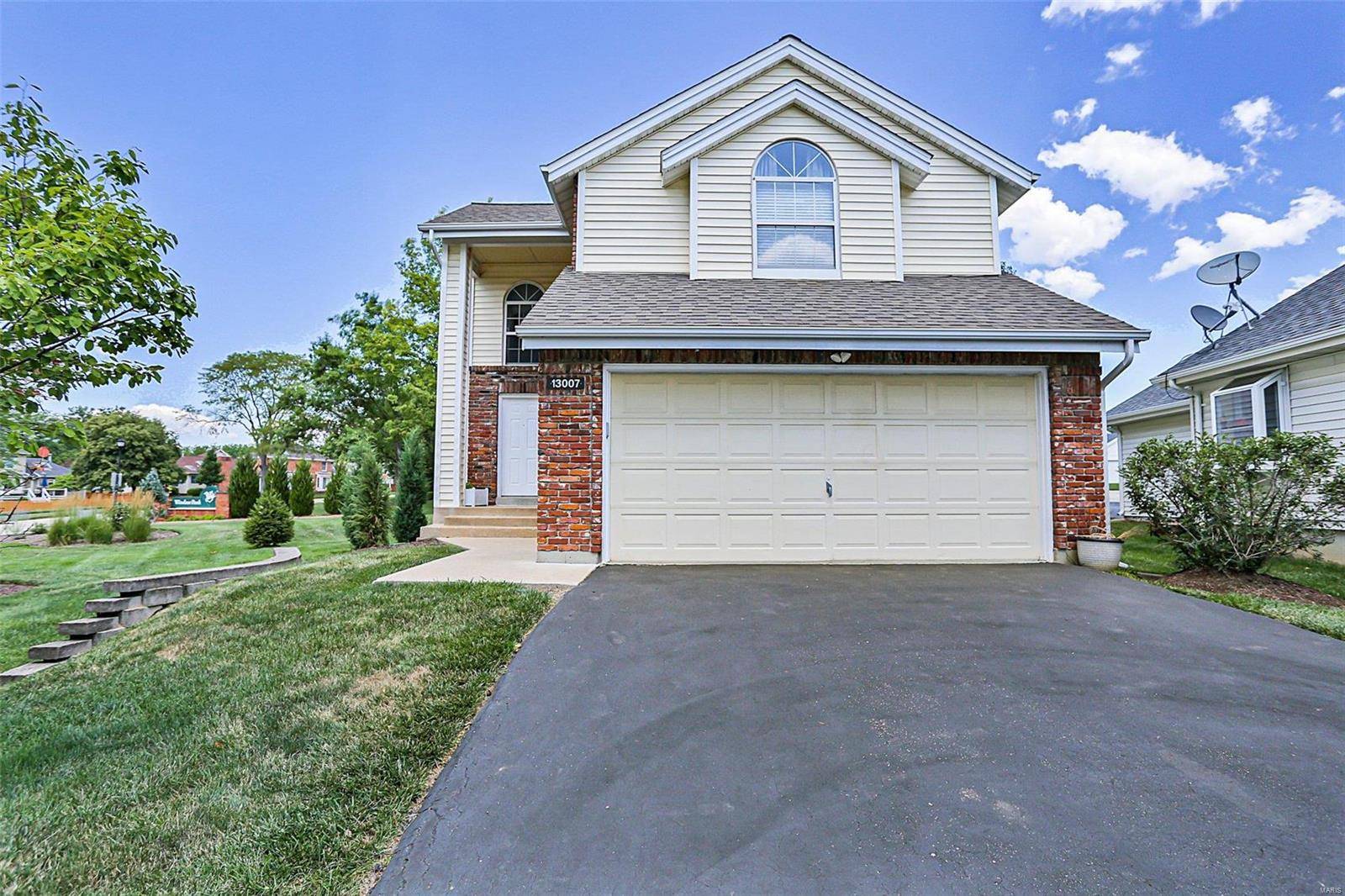 13007 Midfield TER, St Louis, MO 63146