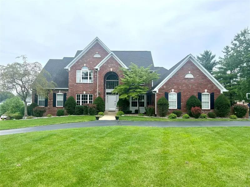 1025 Whitmoor DR, Weldon Spring, MO 63304