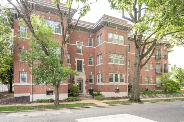406 Clara AVE #4, St Louis, MO 63112