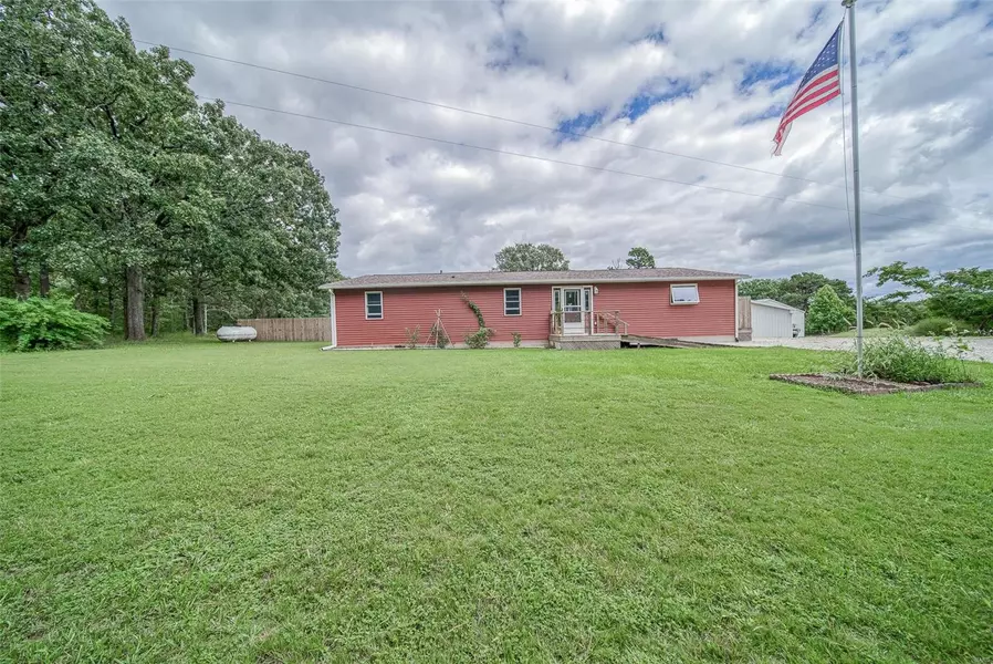 18010 State Route T, Newburg, MO 65550