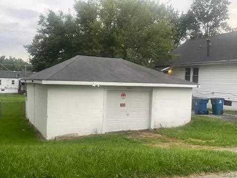 Overland, MO 63114,9412 Flora
