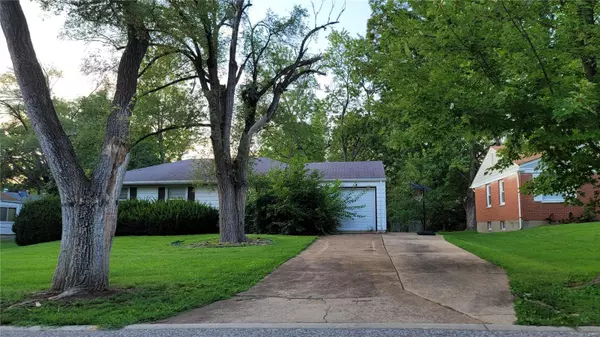 St Louis, MO 63135,927 Drummond DR