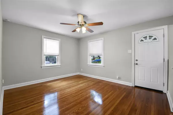 St Louis, MO 63136,7001 Paisley DR