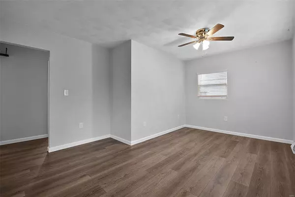 East Alton, IL 62024,613 Lincoln AVE