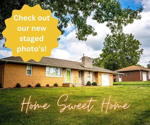 106 Loretta LN, Godfrey, IL 62035