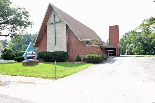 519 Grace ST, Godfrey, IL 62035