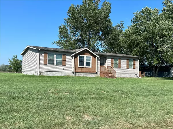 Shelbina, MO 63468,21018 Monroe Road 284