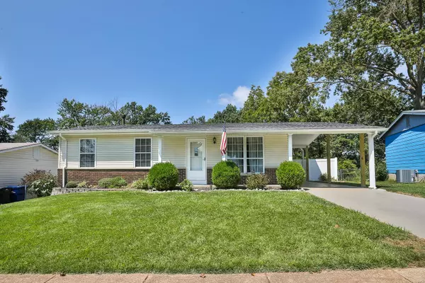 1770 San Miguel LN, Fenton, MO 63026