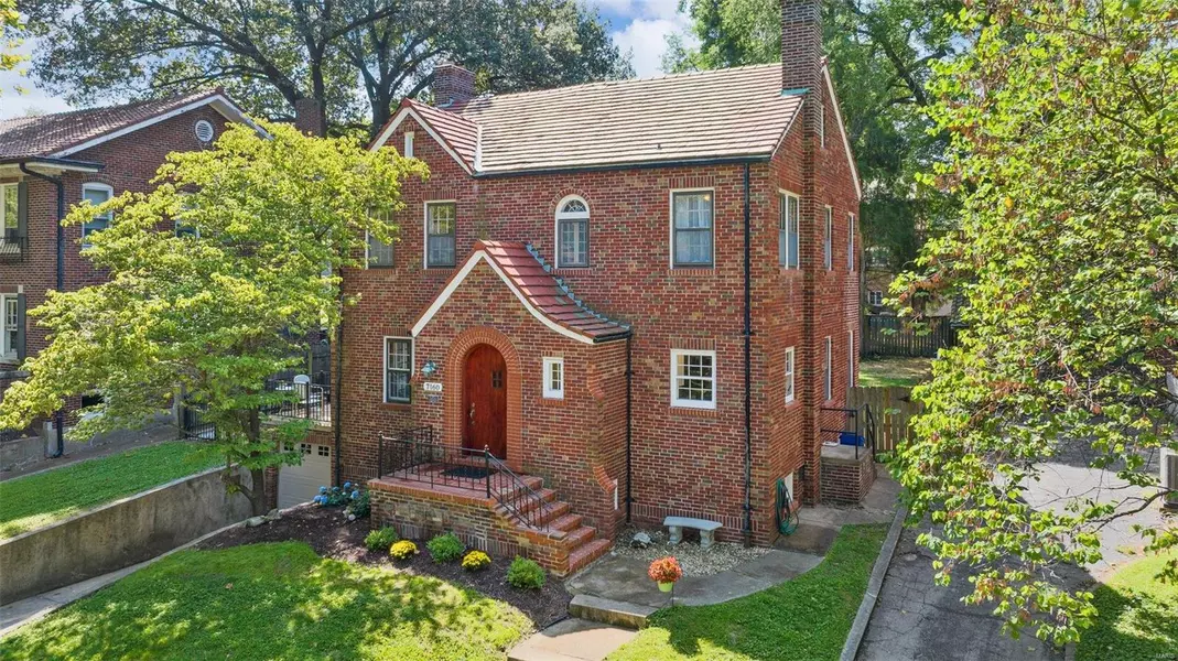 7160 Princeton AVE, University City, MO 63130