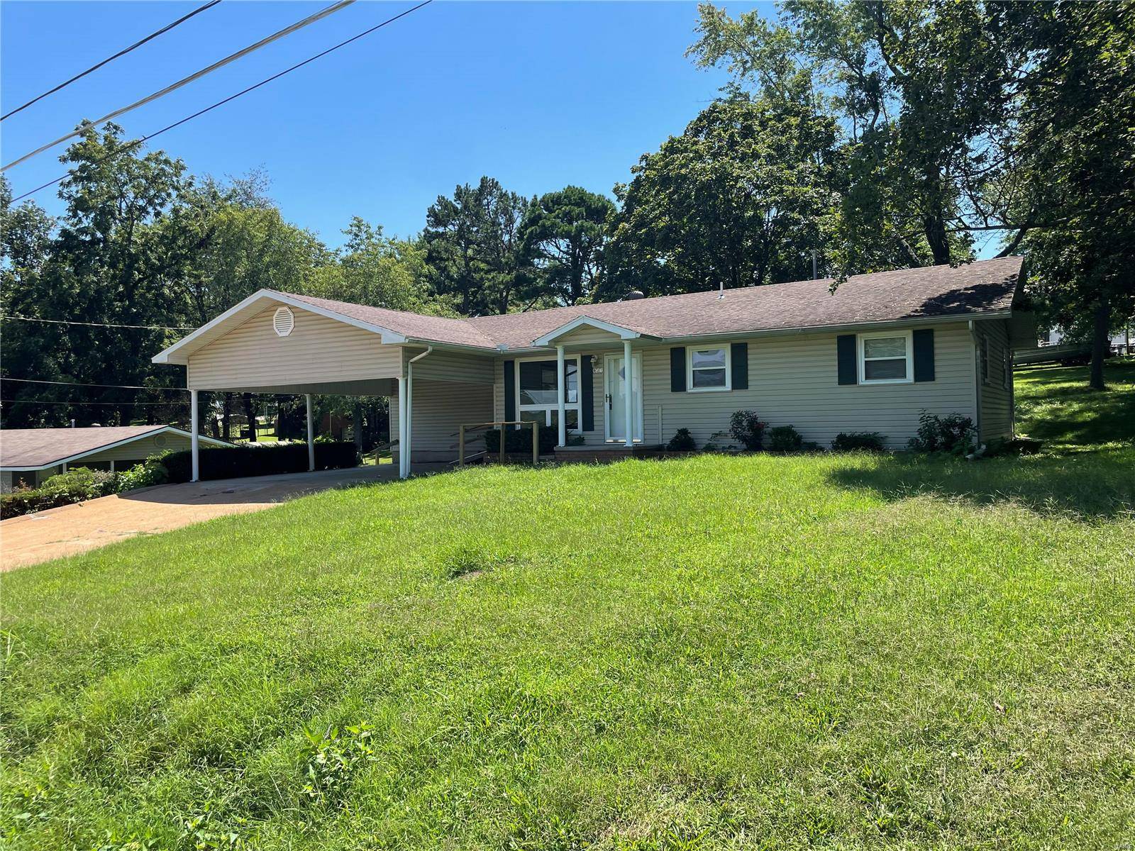 Thayer, MO 65791,931 Maple ST