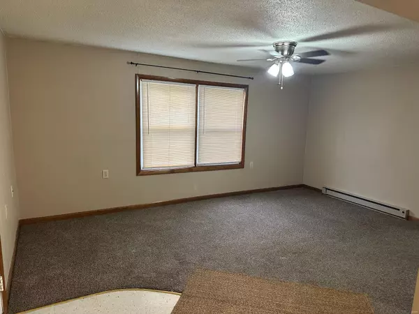 Troy, MO 63379,841 Boone ST