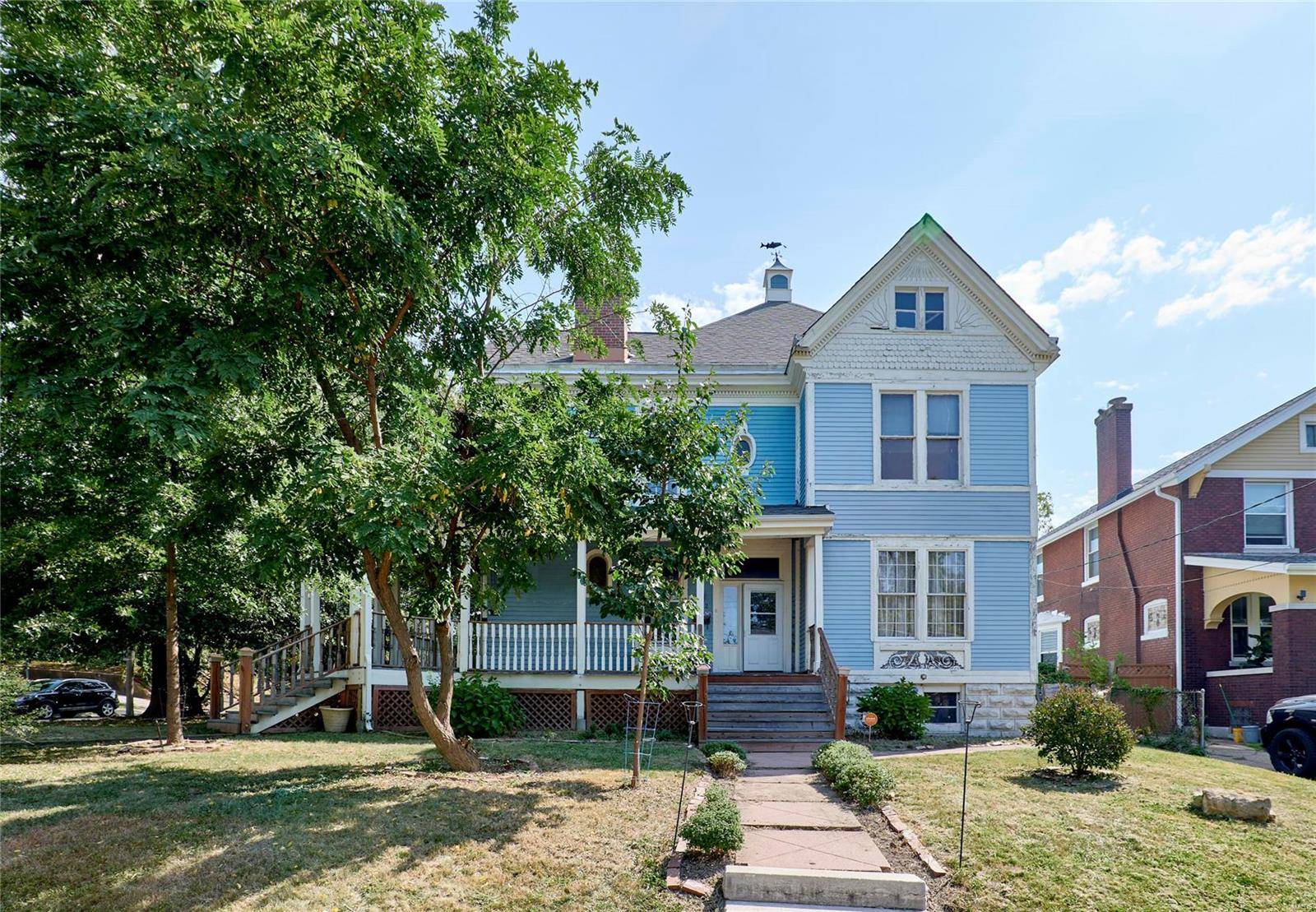 2102 Forest AVE, St Louis, MO 63139
