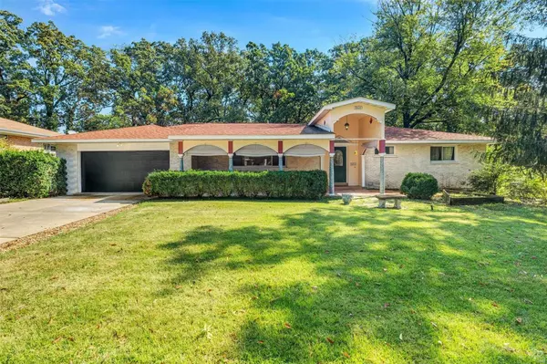 St Louis, MO 63123,8616 Green Springs DR