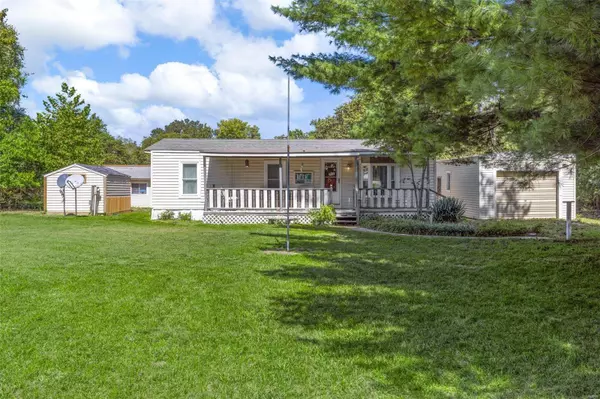 6 Lakeside DR, Elsberry, MO 63343