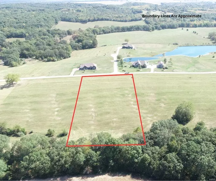 31 Red Ridge DR, Winfield, MO 63389