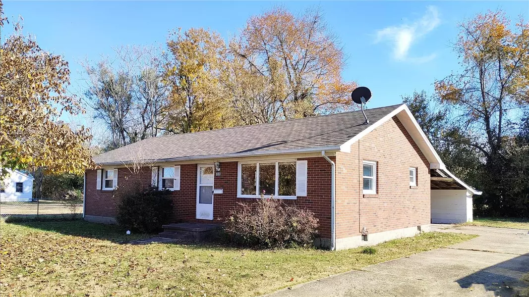 933 Lora AVE, Sikeston, MO 63801