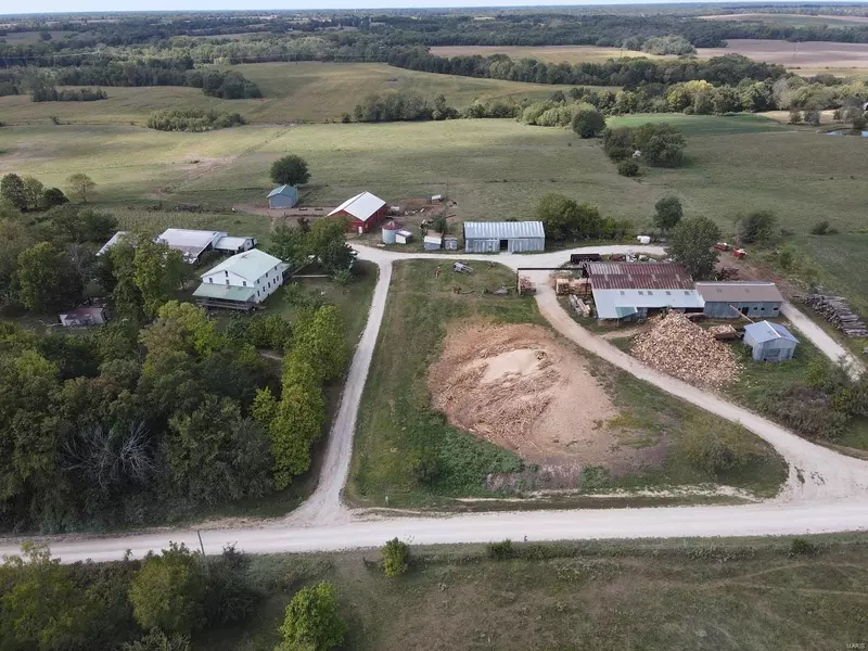 12163 273rd AVE, Canton, MO 63435