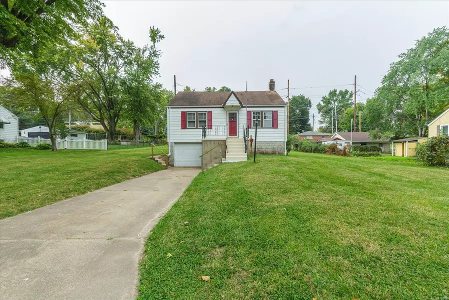 9918 Mitchell CT, St Ann, MO 63074