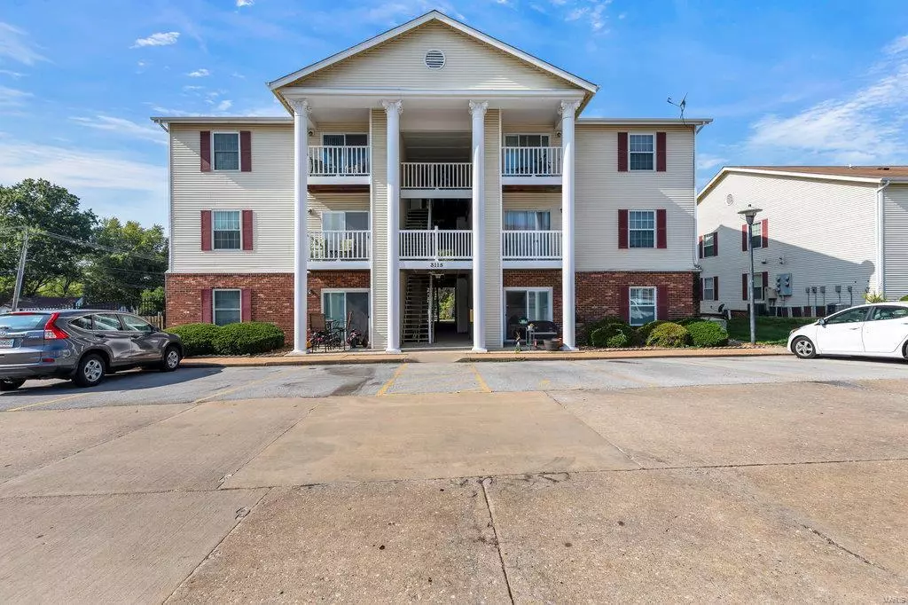 Maryland Heights, MO 63043,3115 Edwards PL #304