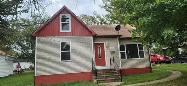 Salem, MO 65560,303 W 8th ST