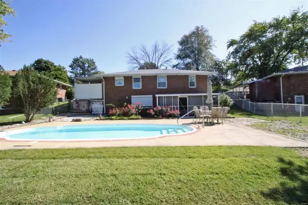 East Alton, IL 62024,526 Nevada AVE