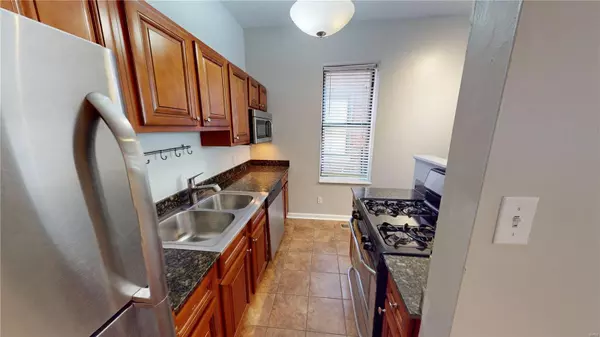 St Louis, MO 63110,4341 Swan AVE