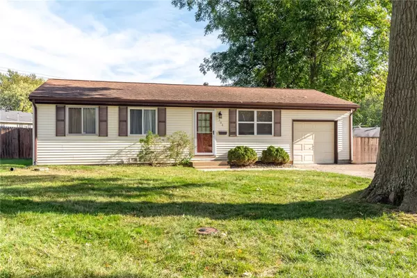 706 Merlin CT, Troy, IL 62294