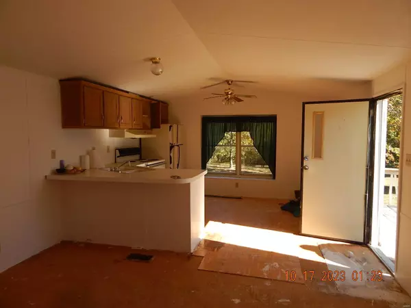 Auxvasse, MO 65231,1106 Blue Ridge Road