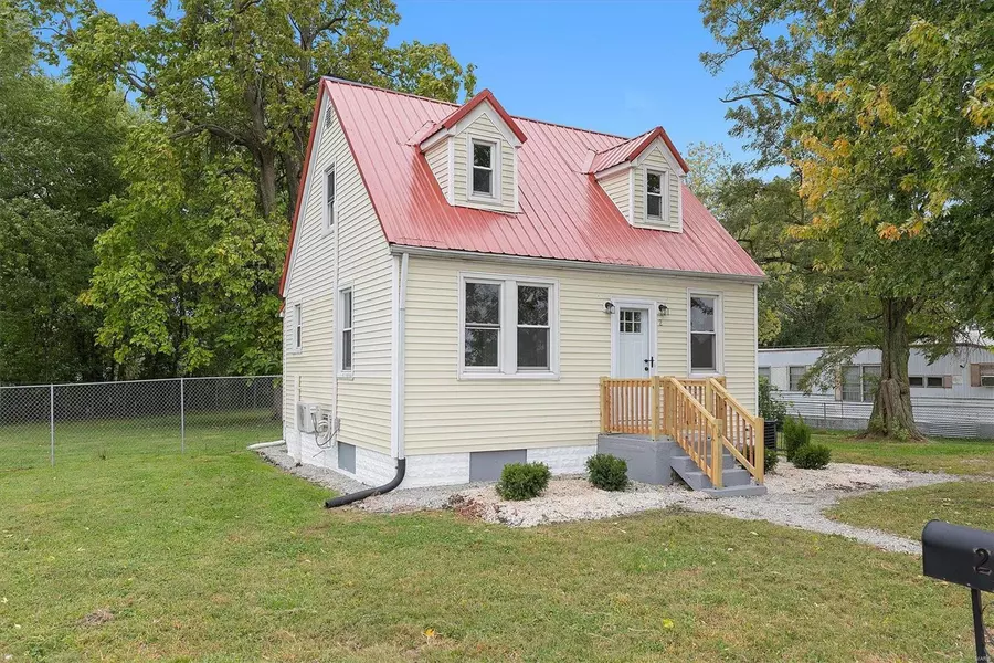 2 Godin AVE, East Carondelet, IL 62240