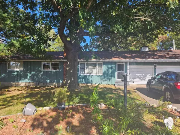 374 N Center ST, East Alton, IL 62024